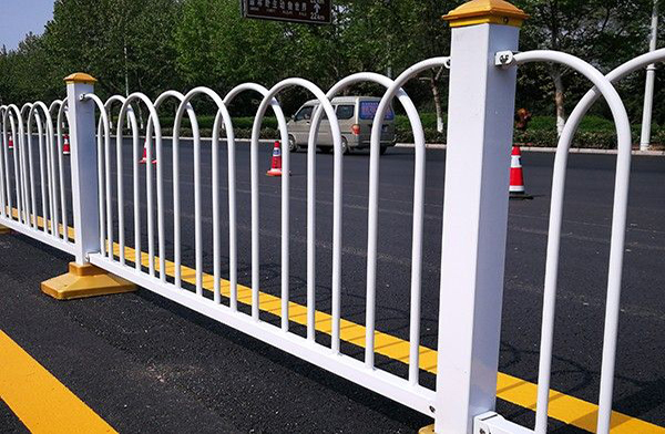 道路铝艺护栏样式