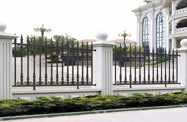 铝艺护栏种类及多少钱一米